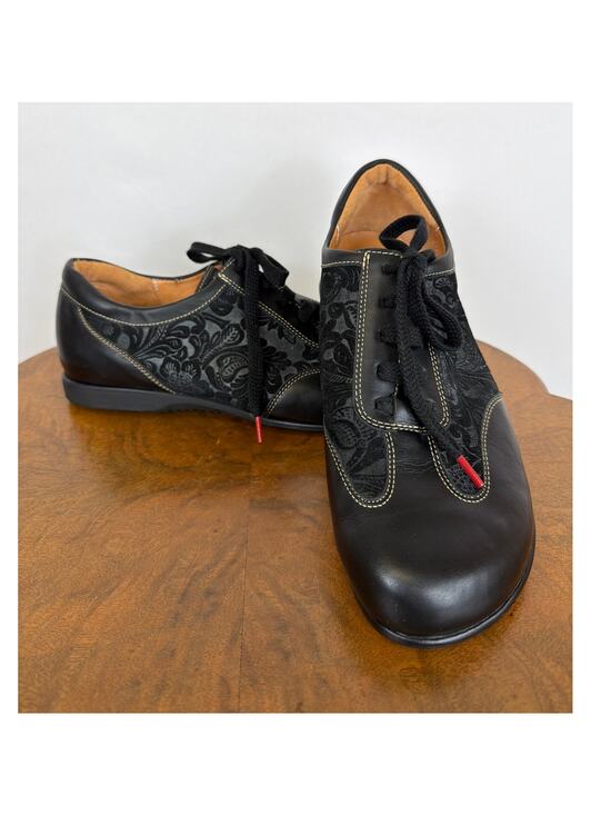 Think! Shoes - Think! Black Flocked Damask Leather Red Aglet Lace Up Sneaker 10